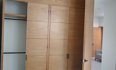 CASA EN VENTA EN VALLE IMPERIAL COTO 21