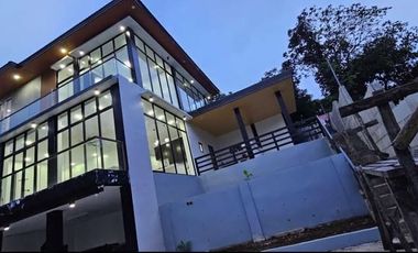 5BR Overlooking House and Lot for Sale at Calaca Batangas