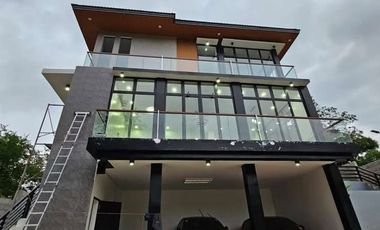 5BR Overlooking House and Lot for Sale at Calaca Batangas