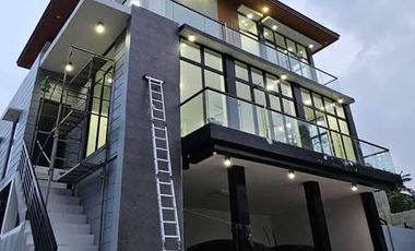 5BR Overlooking House and Lot for Sale at Calaca Batangas