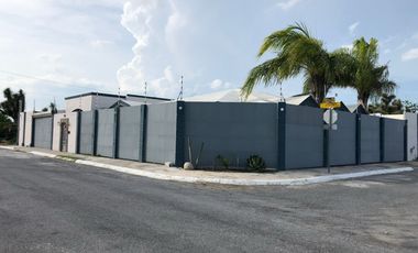 CASA EN VENTA CON  ALBERCA EN PORTAL DEL NORTE NUEVO LEON.