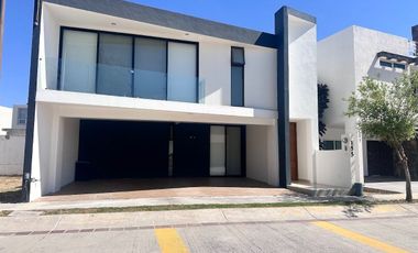 RENTA DE HERMOSA CASA EN MAYORAZGO SALIDA LEON SILAO