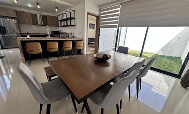 RENTA DE HERMOSA CASA EN MAYORAZGO SALIDA LEON SILAO