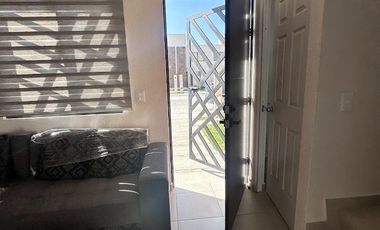RENTA DE CASA AMUEBLADA EN HACIENDA VIÑEDOS SALIDA LEON SILAO