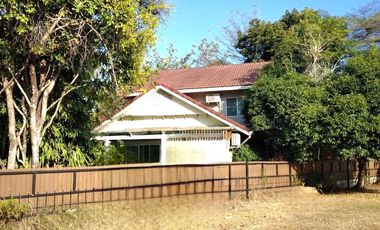 For Sale: Detached House at Land and House Park, Khon Kaen Prime location in the Khon Kaen Bypass area. A large house, 250 square meters, on a special