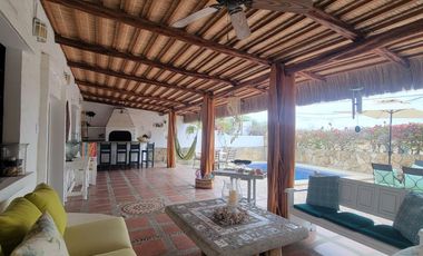 En venta casa vacacional full amoblada en Punta Blanca, Ruta del Spondylus