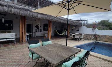 En venta casa vacacional full amoblada en Punta Blanca, Ruta del Spondylus