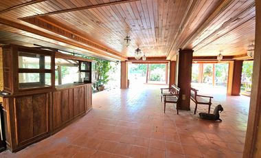 For rent: Traditional Thai-style house by the Chao Phraya River, Ayutthaya. Prime location, ideal for a restaurant,boutique hotel,or café.rent 110K
