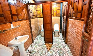For rent: Traditional Thai-style house by the Chao Phraya River, Ayutthaya. Prime location, ideal for a restaurant,boutique hotel,or café.rent 110K