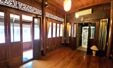 For rent: Traditional Thai-style house by the Chao Phraya River, Ayutthaya. Prime location, ideal for a restaurant,boutique hotel,or café.rent 110K