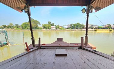 For rent: Traditional Thai-style house by the Chao Phraya River, Ayutthaya. Prime location, ideal for a restaurant,boutique hotel,or café.rent 110K