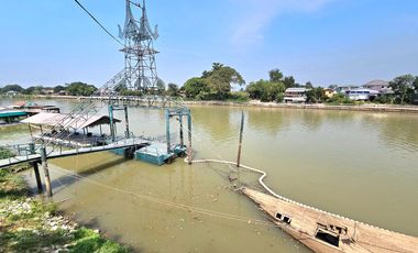 For rent: Traditional Thai-style house by the Chao Phraya River, Ayutthaya. Prime location, ideal for a restaurant,boutique hotel,or café.rent 110K