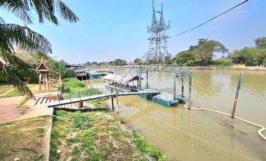 For rent: Traditional Thai-style house by the Chao Phraya River, Ayutthaya. Prime location, ideal for a restaurant,boutique hotel,or café.rent 110K