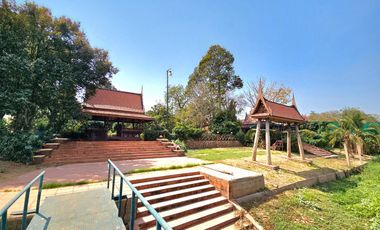 For rent: Traditional Thai-style house by the Chao Phraya River, Ayutthaya. Prime location, ideal for a restaurant,boutique hotel,or café.rent 110K