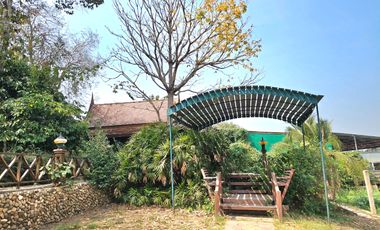 For rent: Traditional Thai-style house by the Chao Phraya River, Ayutthaya. Prime location, ideal for a restaurant,boutique hotel,or café.rent 110K