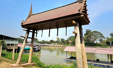 For rent: Traditional Thai-style house by the Chao Phraya River, Ayutthaya. Prime location, ideal for a restaurant,boutique hotel,or café.rent 110K