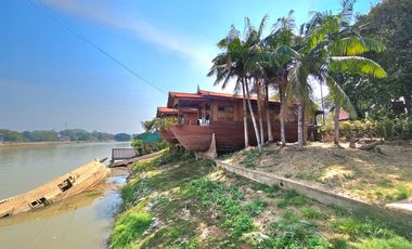 For rent: Traditional Thai-style house by the Chao Phraya River, Ayutthaya. Prime location, ideal for a restaurant,boutique hotel,or café.rent 110K