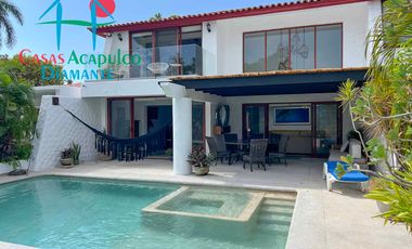 Vive el lujo y la serenidad en esta villa remodelada con alberca privada en Playa Diamante