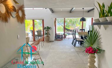 Vive el lujo y la serenidad en esta villa remodelada con alberca privada en Playa Diamante