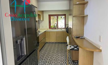 Vive el lujo y la serenidad en esta villa remodelada con alberca privada en Playa Diamante