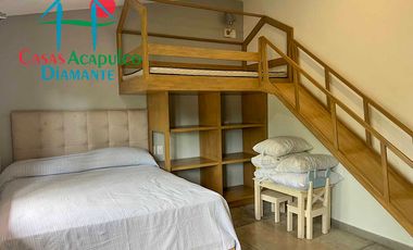 Vive el lujo y la serenidad en esta villa remodelada con alberca privada en Playa Diamante