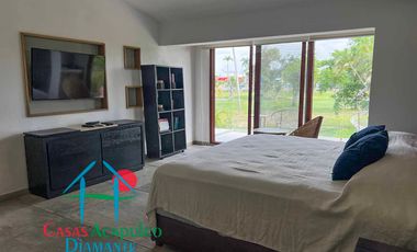 Vive el lujo y la serenidad en esta villa remodelada con alberca privada en Playa Diamante