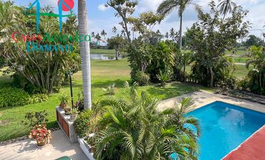 Vive el lujo y la serenidad en esta villa remodelada con alberca privada en Playa Diamante