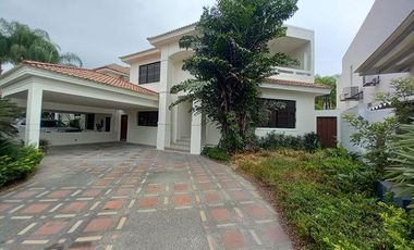 VENTA CASA URB. ENTRE LAGOS VIA A SAMBORONDON KM 7