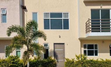 Casa nueva con roof garden en venta en Cuautla cerca de UNILA