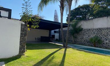 VENTA DE CASA EN CONDOMINIO CON RECÁMARA EN PLANTA BAJA EN EL ZAPOTE, JIUTEPEC