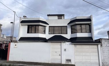 Casa en Venta, Ubicada en Calderón vía Marianas sector Sierra Hermosa, Área: 225m2 Precio: $149.500