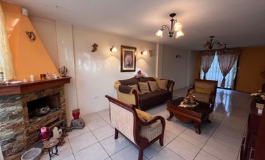Casa en Venta, Ubicada en Calderón vía Marianas sector Sierra Hermosa, Área: 225m2 Precio: $149.500