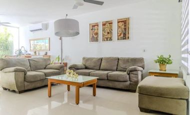 PRECIOSA Y AMPLIA CASA, EXCELENTE UBICACIÓN EN PUERTO VALLARTA, ¡¡¡A UNOS PASOS DE LA PLAYA!!! -NO CRÉDITOS-