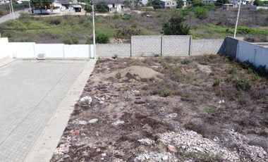 Venta de Terrenos en Urbanización  Brisas de Ancón