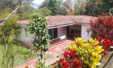 VENTA FINCA ANOLAIMA AMOBLADA