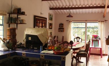 VENTA FINCA ANOLAIMA AMOBLADA