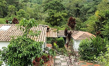 VENTA FINCA ANOLAIMA AMOBLADA