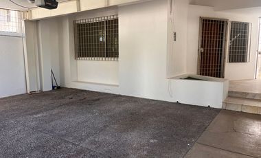 Casa en renta en Las Quintas BR1