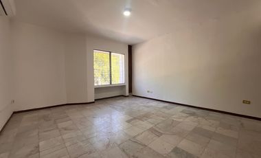 Casa en renta en Las Quintas BR1