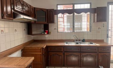 Casa en renta en Las Quintas BR1