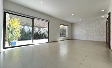 CASA EN RENTA VISTA BOSQUES OCOYOACAC MODELO ROBLE