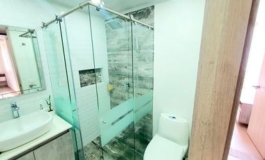 48230 Apartamento AMOBLADO en arriendo en el sector Calle Carga, Sabaneta