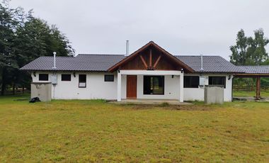 Hermosa Casa en Parcela a 10 mnts, de Villarrica (El Sauce)