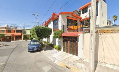 HERMOSA PROIEDAD EN VALLE DE LOS CIPRESES TULTITLAN EDO MEX!!!