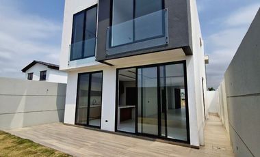 CASA EN VENTA, ISLA CELESTE, ETAPA BABOR