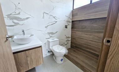 CASA EN VENTA, ISLA CELESTE, ETAPA BABOR