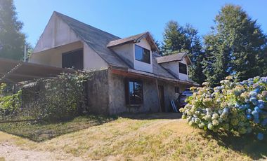 Hermosa Casa en Parcela a 10 mnts.de Vrca. (Los Guindos)