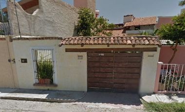 EXCELENTE CASA CON GRAN UBICACION Y GRAN PLUSVALIA AL ADQUIRIRLA MEDIANTE REMATE BANCARIO APROVECHA!!!