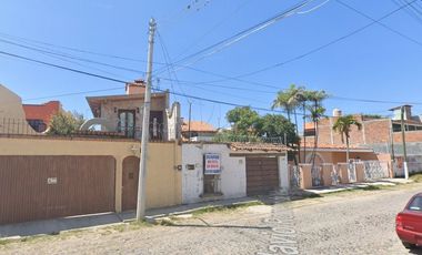 EXCELENTE CASA CON GRAN UBICACION Y GRAN PLUSVALIA AL ADQUIRIRLA MEDIANTE REMATE BANCARIO APROVECHA!!!