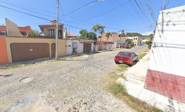 EXCELENTE CASA CON GRAN UBICACION Y GRAN PLUSVALIA AL ADQUIRIRLA MEDIANTE REMATE BANCARIO APROVECHA!!!
